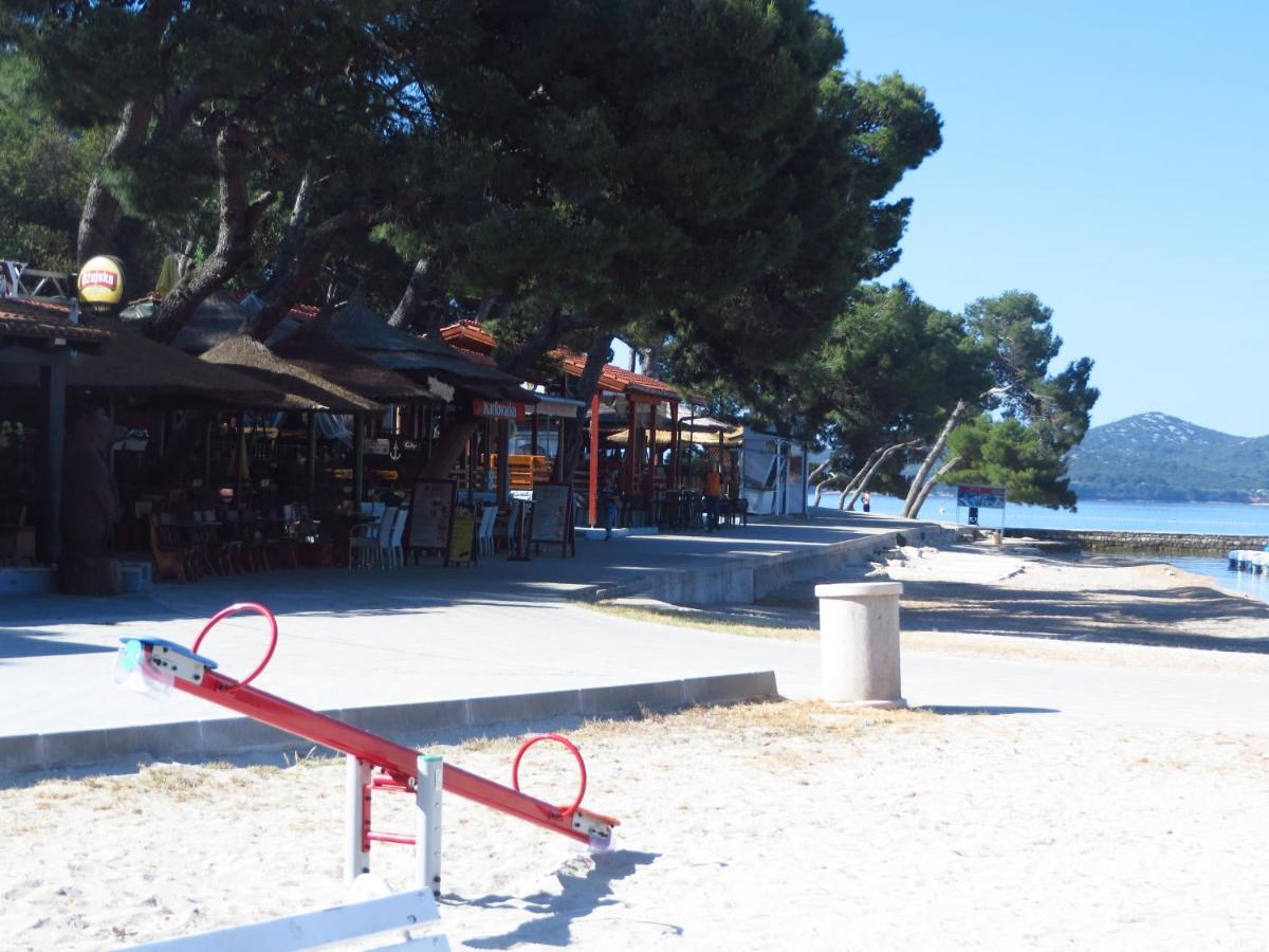 Soline Beach Apartments Biograd Na Moru Eksteriør billede