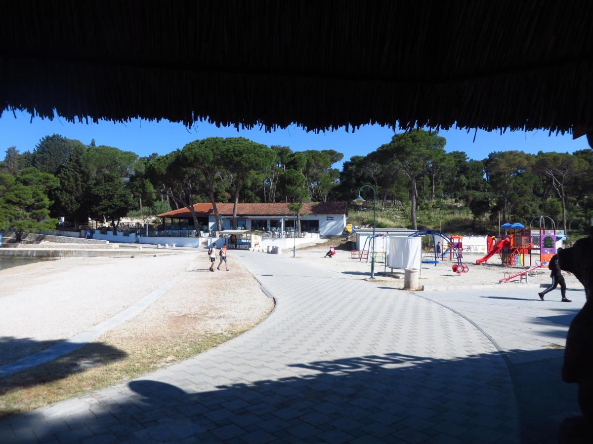 Soline Beach Apartments Biograd Na Moru Eksteriør billede