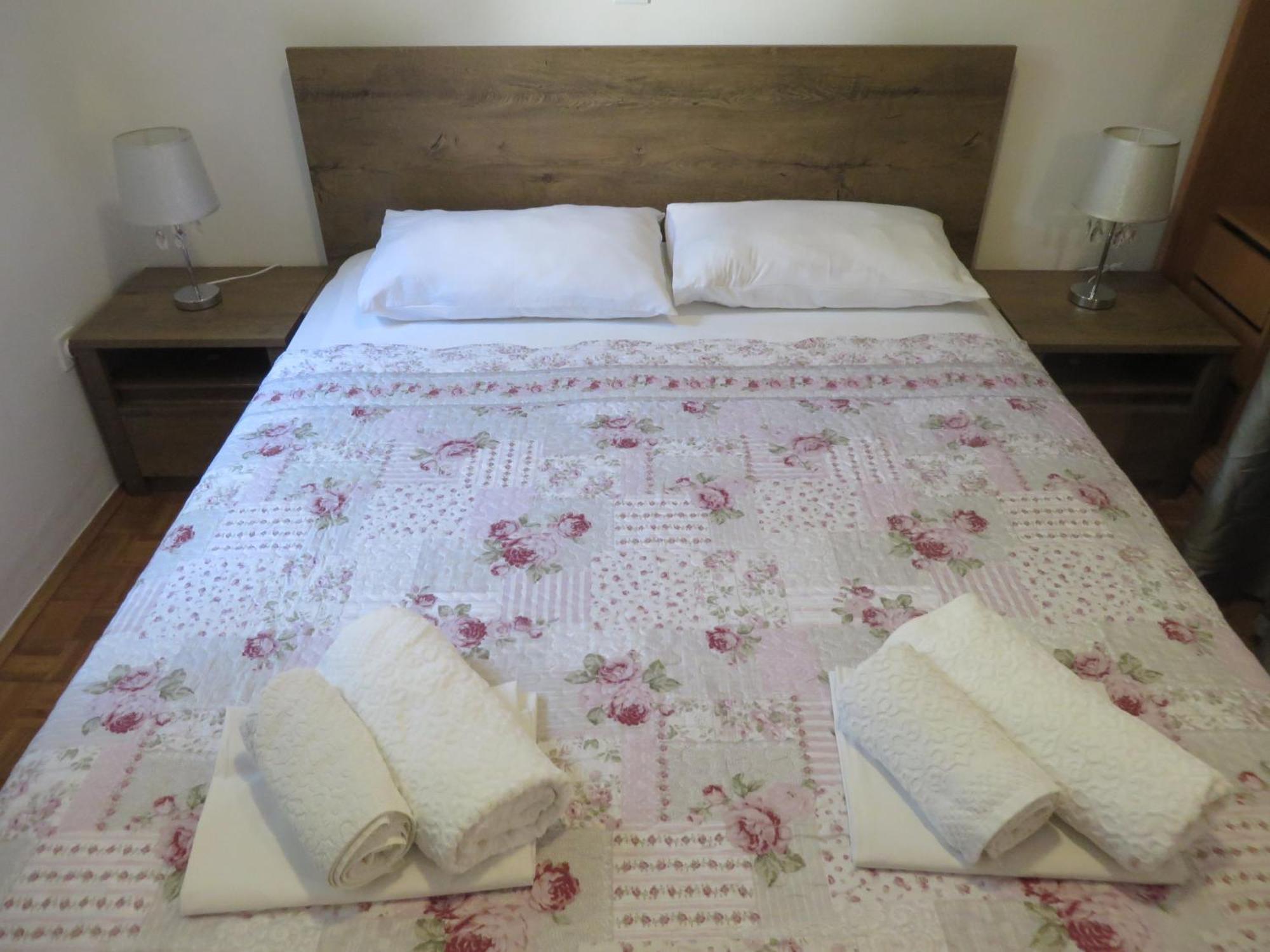 Soline Beach Apartments Biograd Na Moru Værelse billede